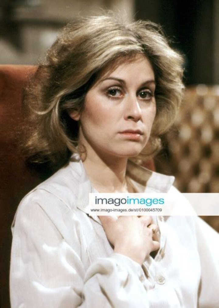 Fan Casting Judith Light as Izzie Stevens in Grey's Anatomy (1975-1993) on myCast