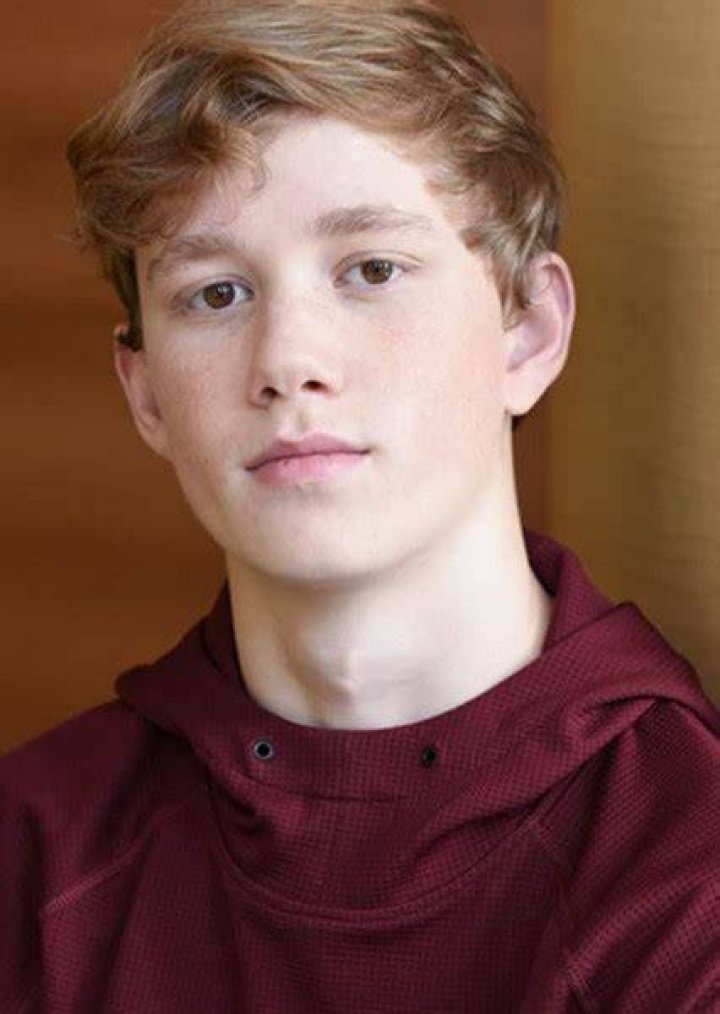 Fan Casting Macsen Lintz as Know-It-All Kid in Polar Express (Live Action) on myCast