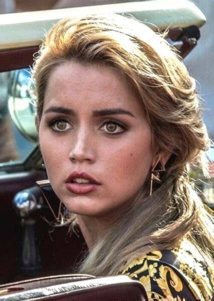 Fan Casting Patsy Kensit as Felicidad Iglesias in Hands of stone (1996) on myCast