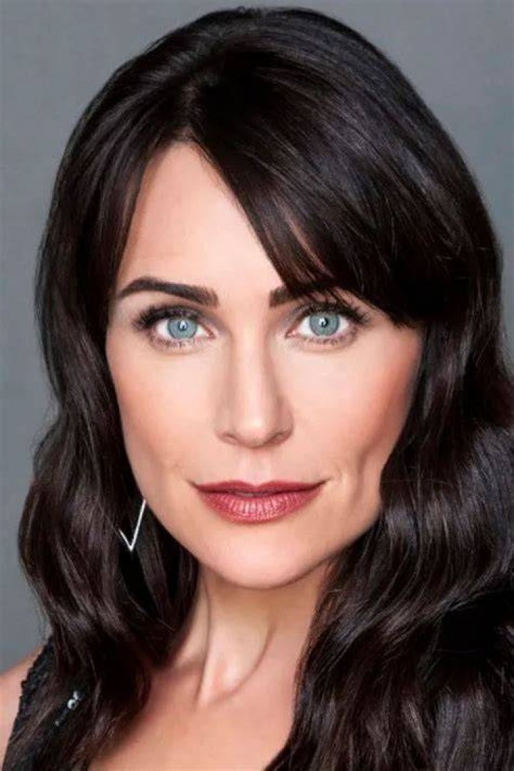 Fan Casting Rena Sofer as Sherrie (character in the in-universe film Stab 6) in Scream 4 (1991) on myCast