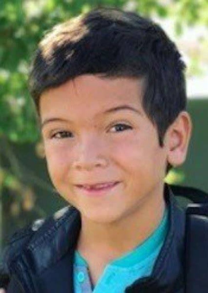 Fan Casting Wyatt Bennett as Lewie Diaz in Stuck in the Middle on myCast