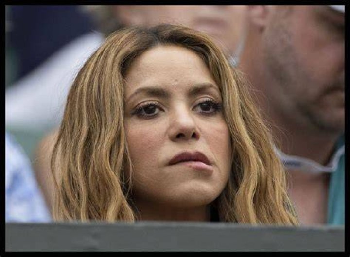 Fans Can’t Stop Commenting on Shakira’s Height as She Stands Next to Basketball
Stars