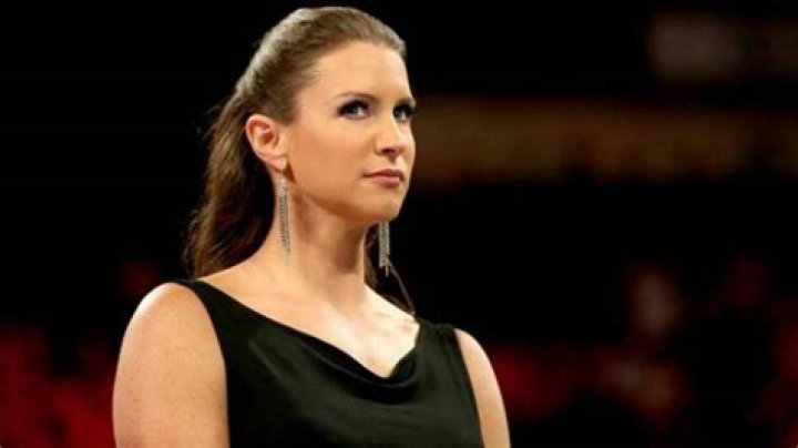 Female Wrestlers Whose Hotness Is Debatable