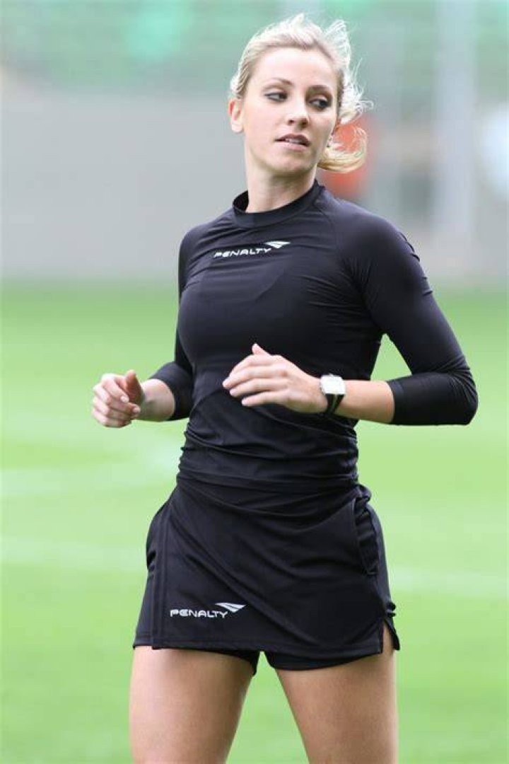 Fernanda Colombo Feet feet.wiki