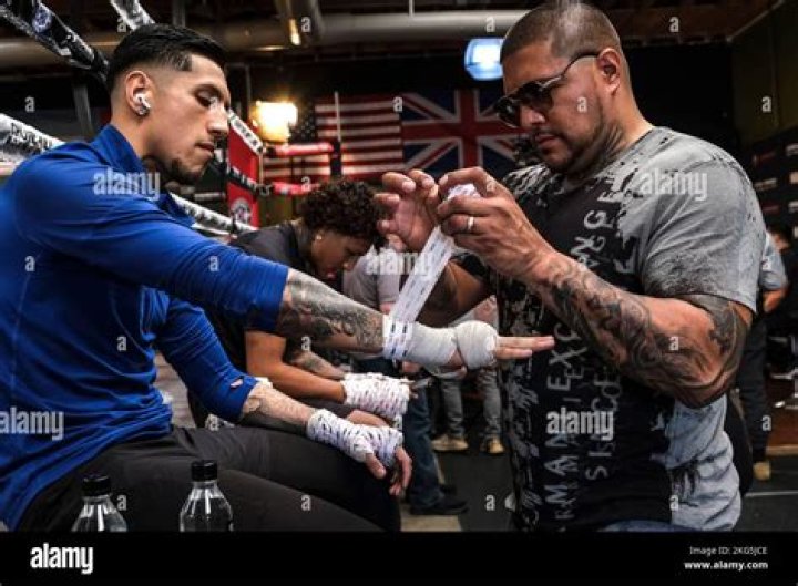 Fernando Vargas' Sons: Introducing The Next Generation Of Boxing Stars