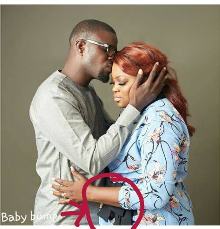 Funke AkindeleBello Flaunts Baby Bump In New Video SEE &bull; Okay.ng