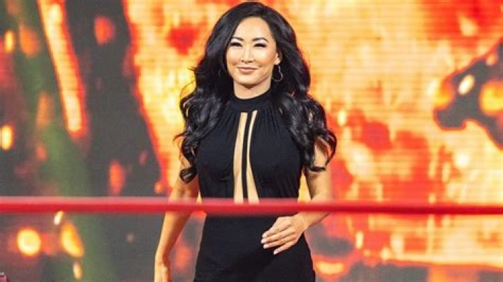 Gail Kim wrestling