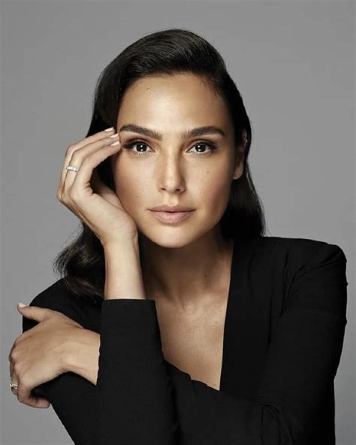 Gal Gadot as Padm&eacute; Amidala in Alita:battles angel:Star Wars 