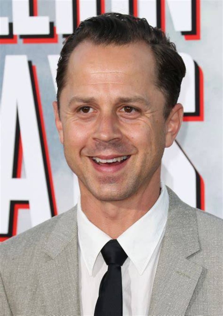 Giovanni Ribisi as My Name Is Earl in Best Actor/Actress By TV Show