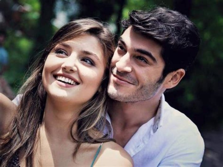 Hande Erçel And Burak Deniz: A Deep Dive Into Their Relationship