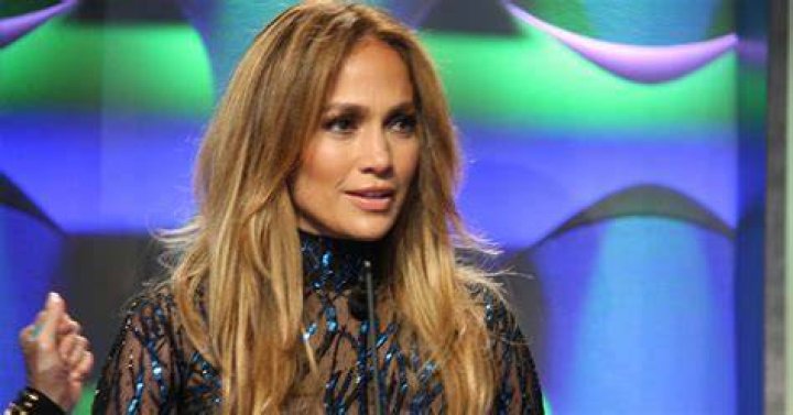 How Much Does Jlo Weigh QHOWM