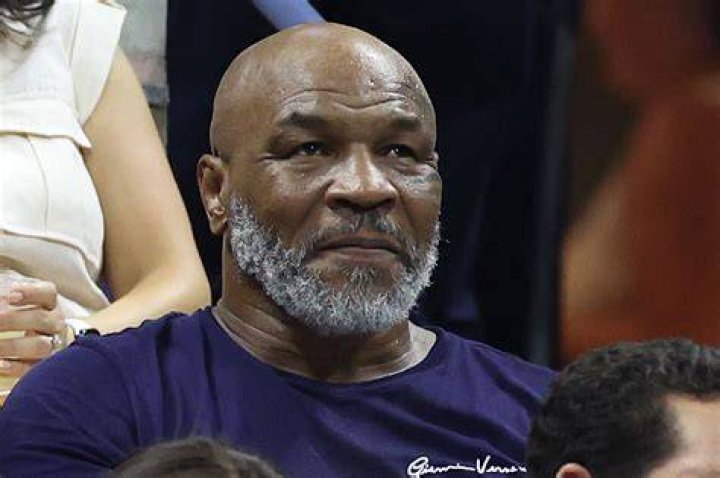 “I Almost Died a Few Times”- Going Through His Idol Mike Tyson-Like Tragedy, UFC
Legend Shares Gruesome Story of His “Heart Attack” That Fueled His Inspirational
Comeback