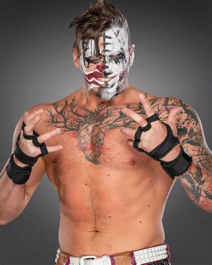 Impact wrestler Crazzy Steve with and without paint