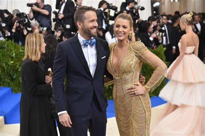 &iquest;Cu&aacute;nto mide Blake Lively? Real height