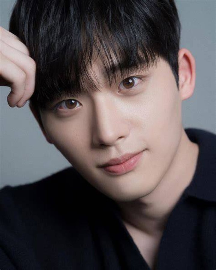 Is Lee Jong Hyuk Married? Unveiling The Personal Life Of The Popular Korean Actor