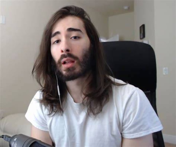 Is Penguinz0 In A Relationship, and Who Is His Current Girlfriend Tiana