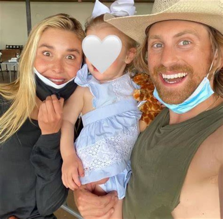 Isabel May Bio, Age, Husband, Children, Net Worth, Parents