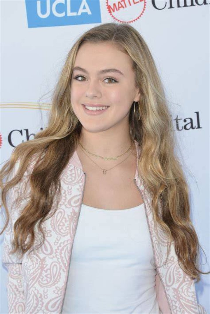 Isabella Alexander as Colleen Applegate in Biopics for famous women