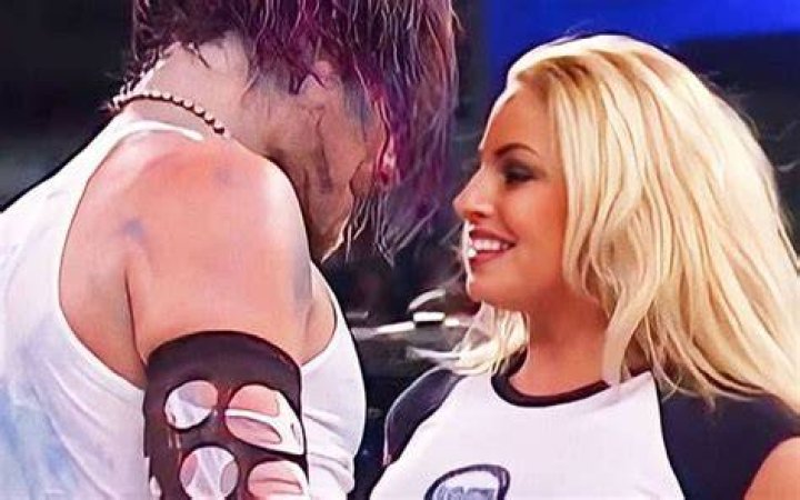Jeff Hardy And Trish Stratus Cropped