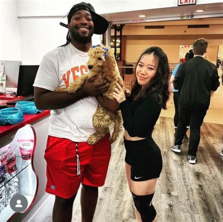 Jidion with his girlfriend they look so happy r/JiDion