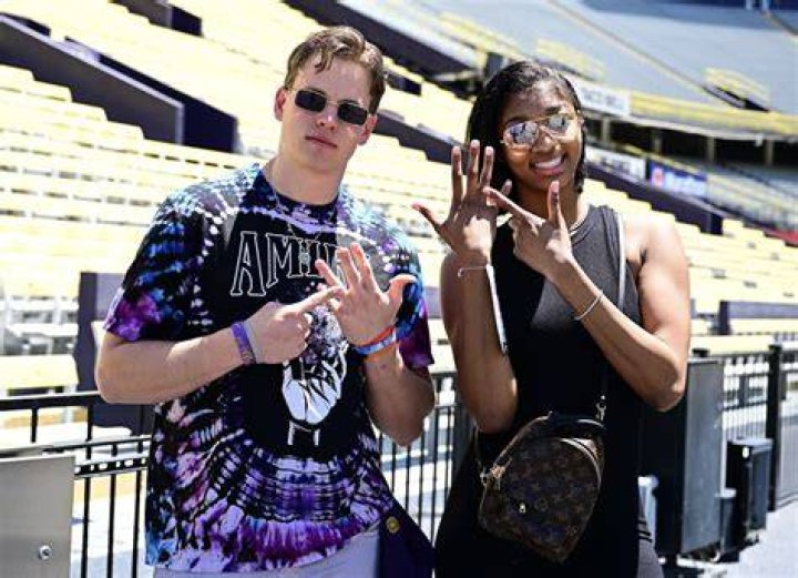 Joe Burrow Recreates Controversial “Classless” Move With Angel Reese to Glorify
LSU Domination