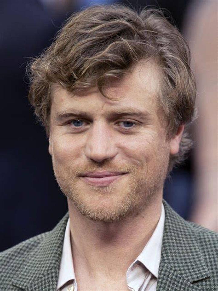 Johnny Flynn's Wife The Actor Fell in Love with Beatrice Minns as a