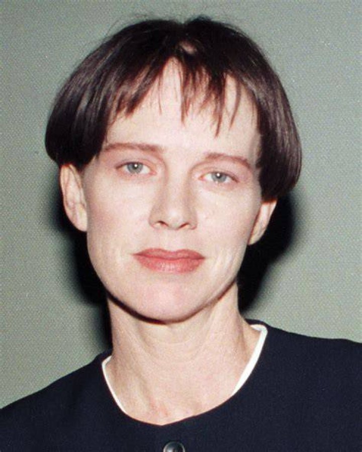 Judy Davis Biography, Height & Life Story Super Stars Bio