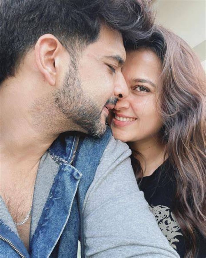 Karan Johar&rsquo;s adorable moments with his twins Yash and Roohi