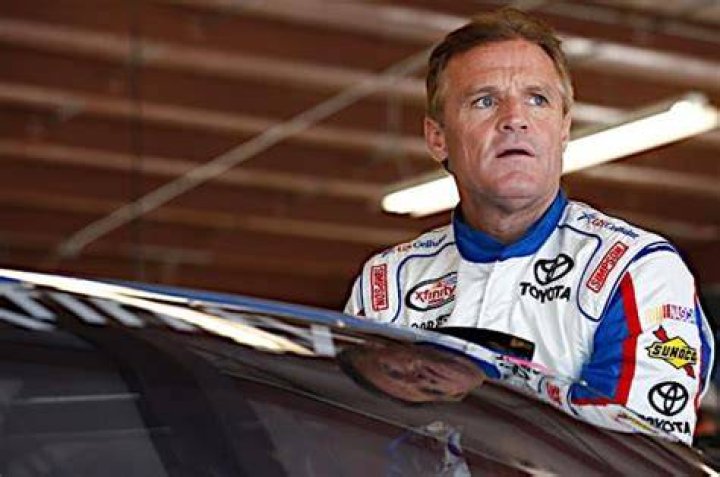 Kenny Wallace Thanks 66-YO NASCAR Veteran