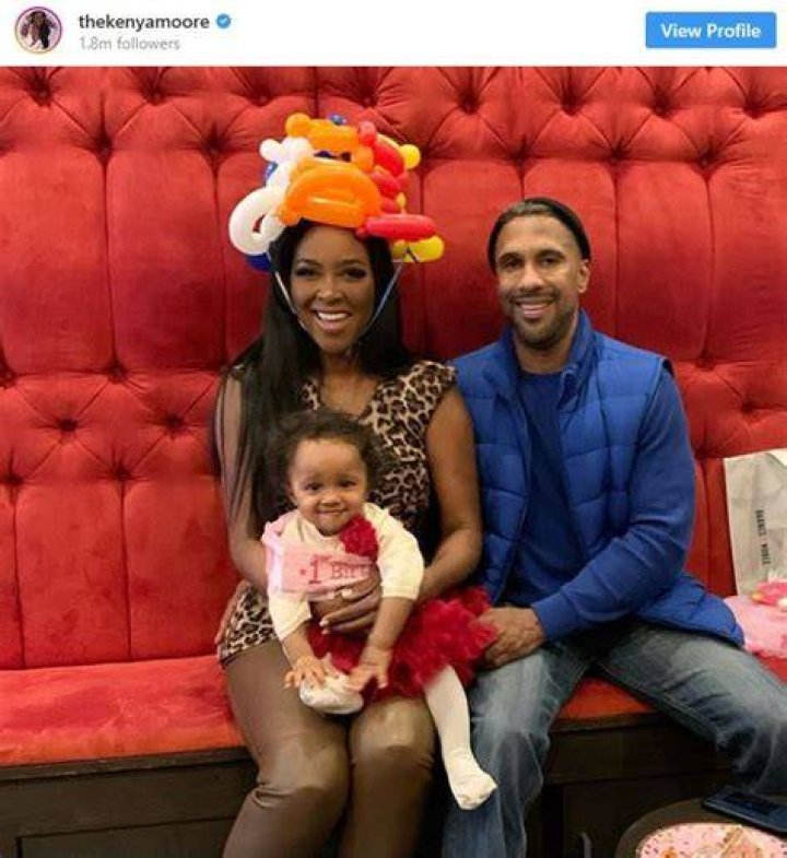 Kenya Moore Shared The First Photo Of Her Daughter Brooklyn In A