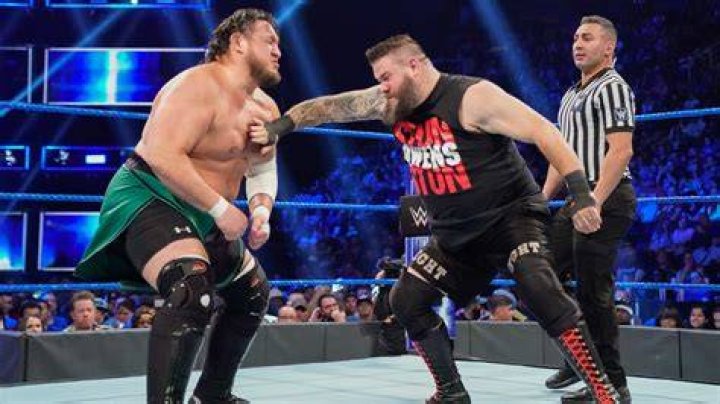 Kevin Owens takes Samoa Joe to Chinlock City