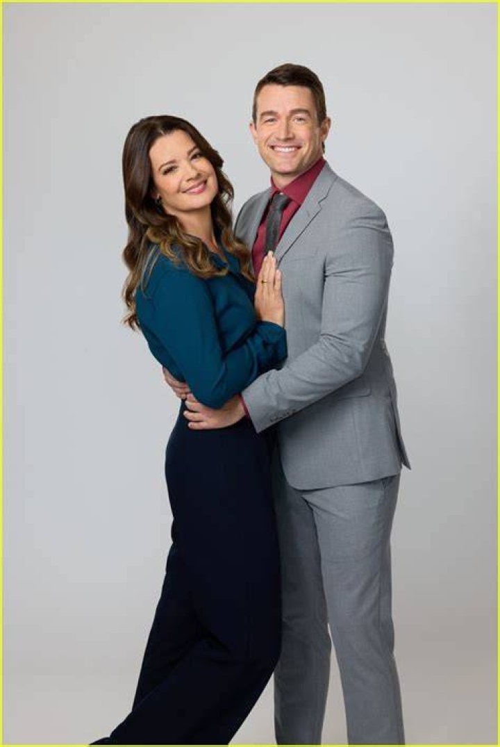 Kimberley Sustad Talks New Hallmark Movie "Wedding Every Weekend