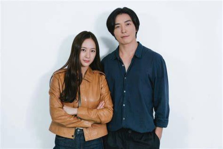 Krystal & Kim Jae Wook in talks to star in drama 'Crazy Love