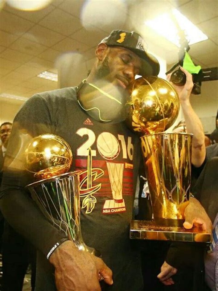 LeBron James ‘Sipped Champagne and Vodka All Night’ Alongside Katy Perry in
Crazy Bahamas Party in 2010