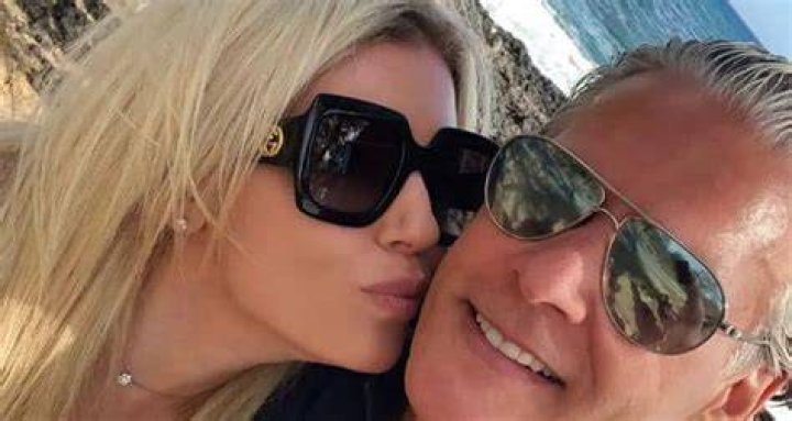 Lesley Cook Net Worth Bio, Age & Boyfriend