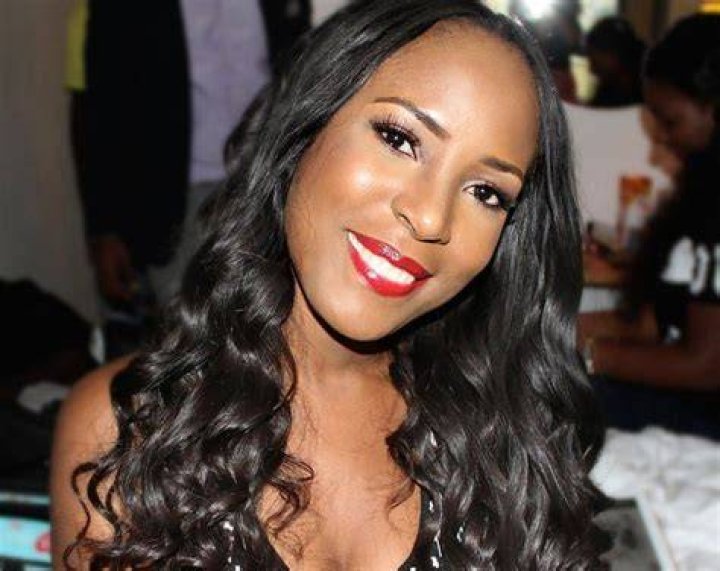 Linda Ikeji Biography, Blog, Social Network, House, Net Worth, Family