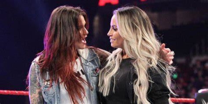 Lita Trish Stratus Return