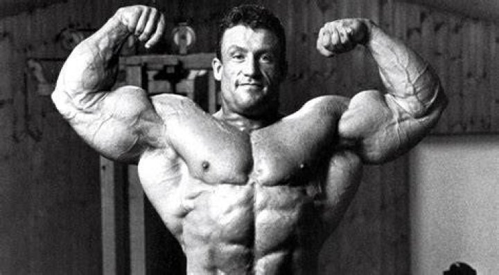 “Look at Your FU***NG Forearms”: Joe Rogan Watched Bodybuilding Beast Dorian
Yates’ Black and White Picture in Disbelief 5 Years Ago