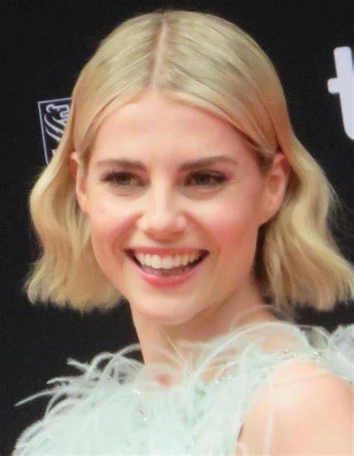 Lucy Boynton as Minnie-May Hopkins in Gunsmith Cats