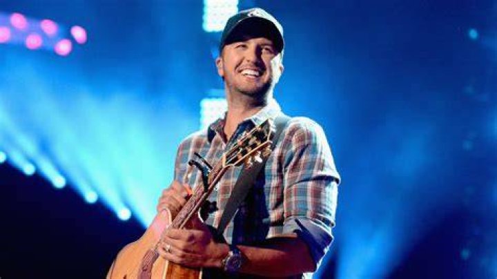 Luke Bryan Responds to Backlash After Bringing Ron DeSantis Onstage Mid
