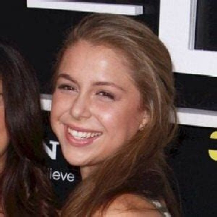 Makenzie Vega &mdash; Bio, Parents, Movie career, Boyfriend, Net worth