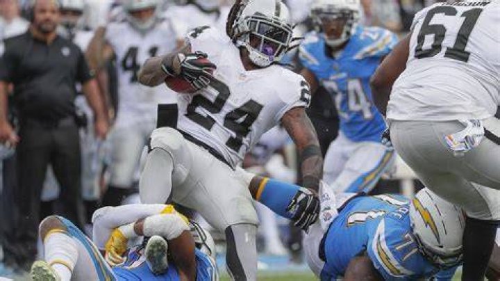 Marshawn Lynch To Miss At Least A Month Following Serious Groin Injury