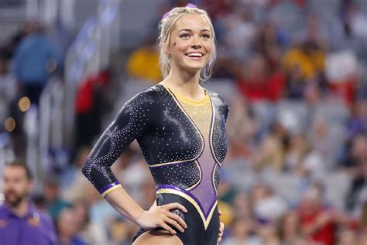 Millionaire LSU Gymnast Olivia Dunne Faces a Tough Dilemma on Valentine’s Day:
“He Loves Me…He Loves Me Not”