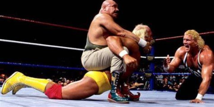 Miro Camel Clutch botch