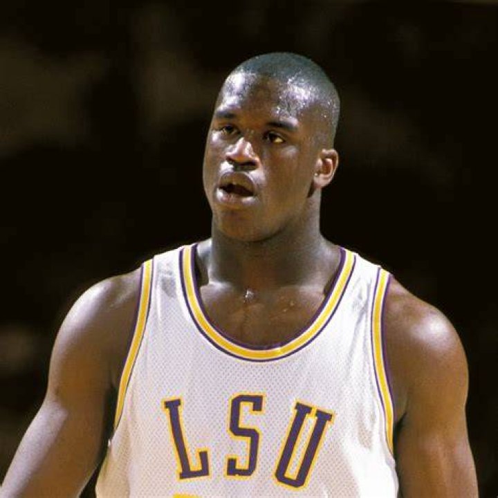 “My Condolences.. She Raised a Fine Young Man”: Shaquille O’Neal Breaks Down on
TV as Close Friend Ernie Johnson’s Mother Passes Away