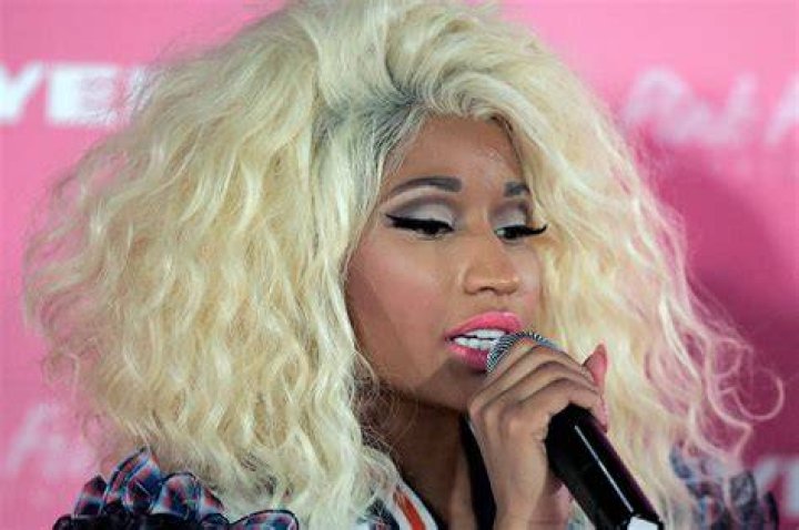 Nicki Minaj First Female Rapper To Move Over 5 Million Units