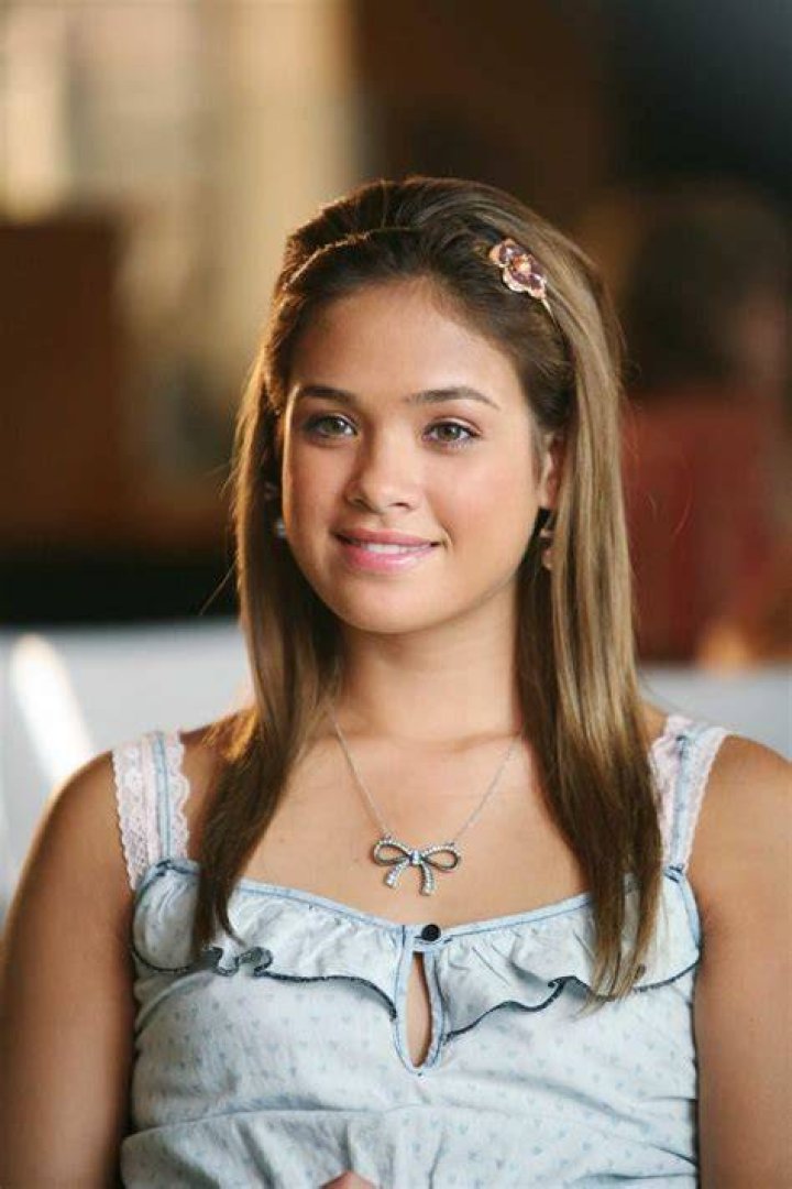 Nicole Gale Anderson as Hayley Heinz in The Fosters 