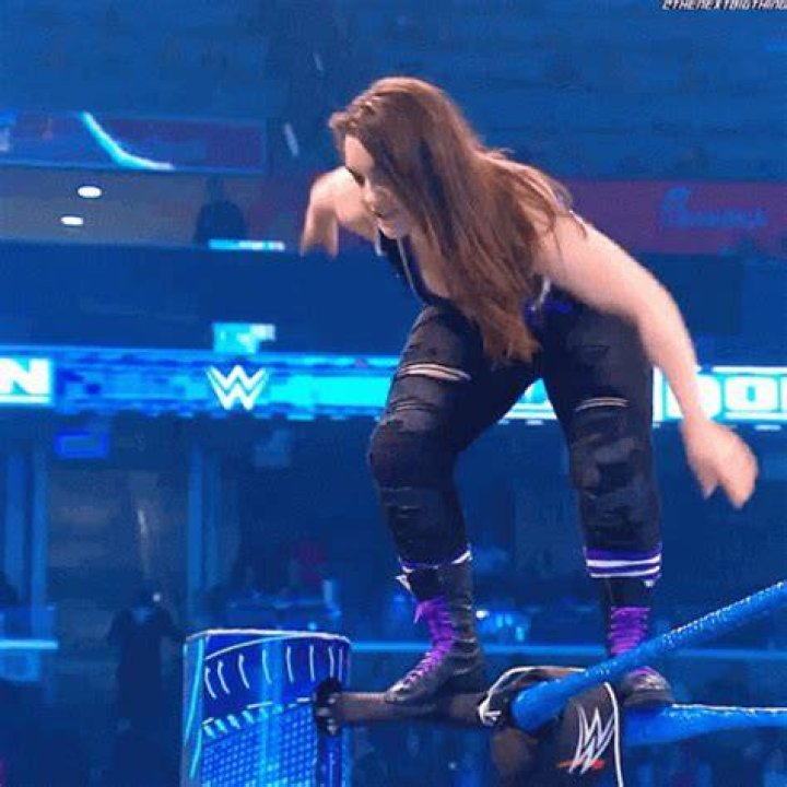 Nikki Cross Diving Crossbody
