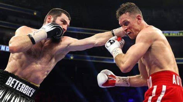 “Not Impressed”: With Days Left In Callum Smith Showdown, Artur Beterbiev Ropes
In Canelo Alvarez, David Benavidez While Making Startling Confession About
Boxing