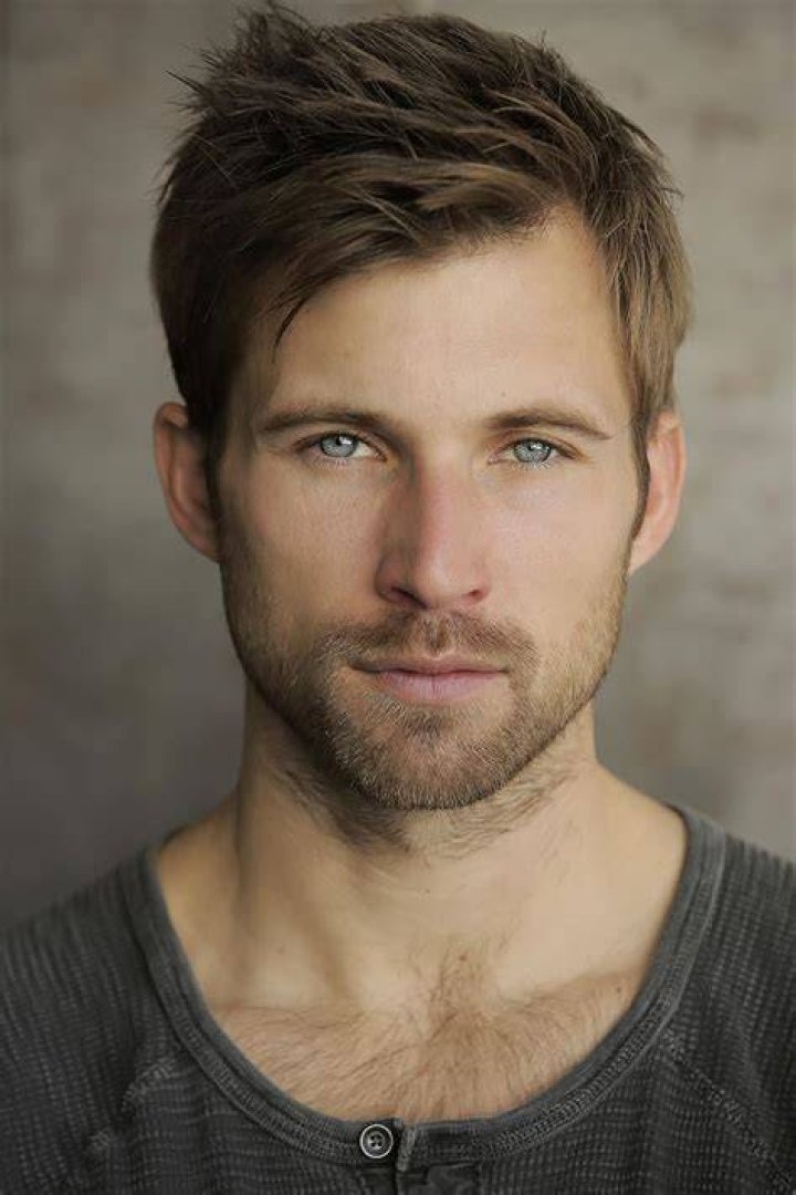 Picture of Justin Deeley